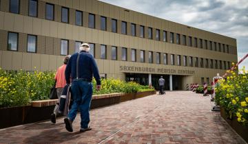 Het-nieuwe-ziekenhuis-moest-de-opening-uitstellen-vanwege-de-coronacrisis-Rechten-RTV-Drenthe-Edwin-van-Stenis